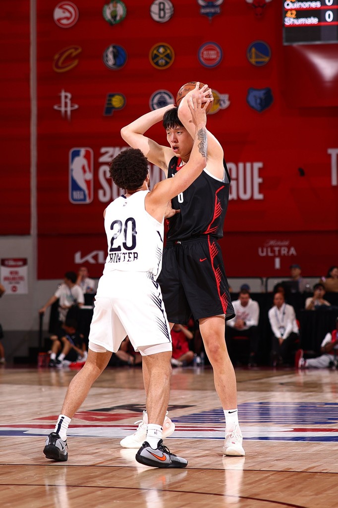 季孟年：教练组应该挺满意杨瀚森的表现 三分是小杨立足NBA的关键